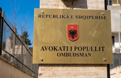 Avokati i Popullit kërkon mbylljen e Republikës së Shqipërisë: Cënon dinjitetin njerëzor