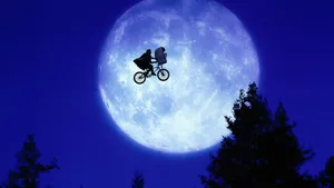 Shkenca zbulon arsyeja e ekzistencës së hënës që regjisorët të xhirojnë skena magjepsëse natën