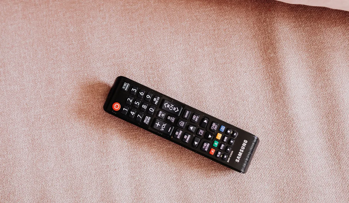 E fundit: Pulti i televizorit atje tutje