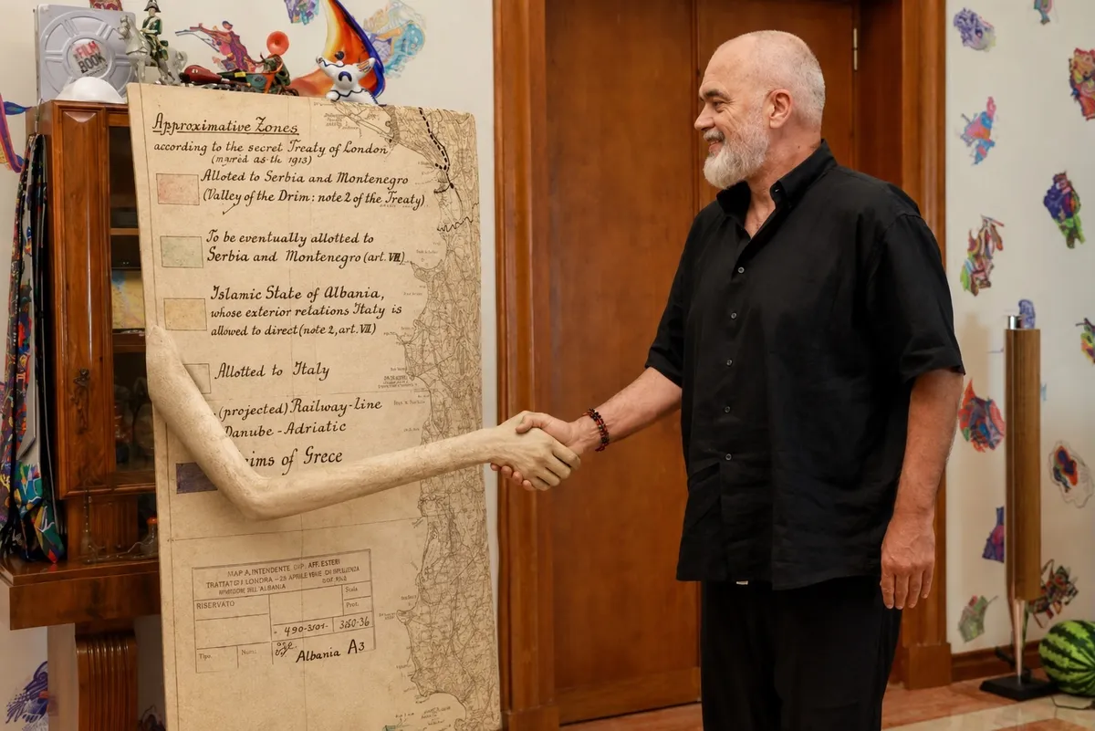 Rama pret në zyrë Traktatin e Fshehtë të Londrës